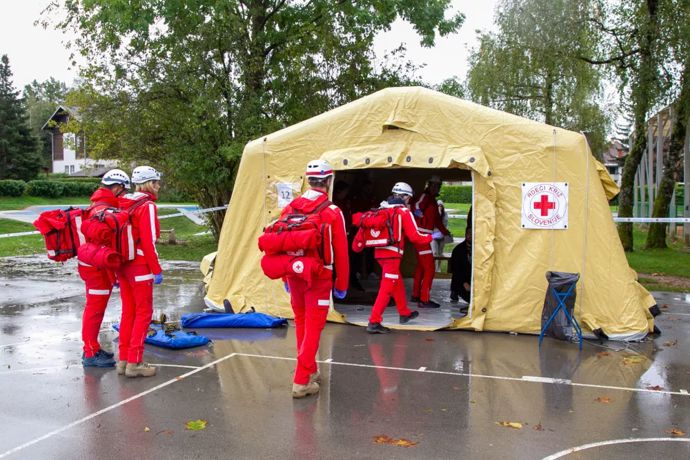 Rdeči križ Slovenije, humanitarna dejavnost, prostovoljci / Foto: Rdeči Križ Slovenije