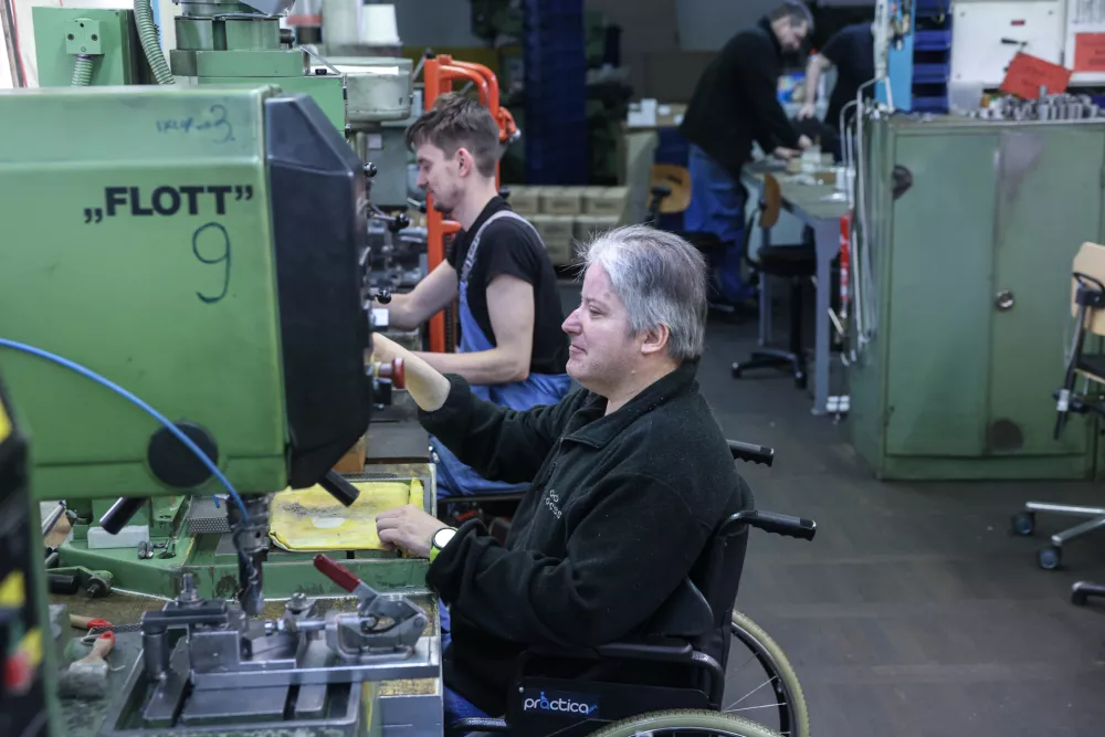 Invalidsko podjetje CSS: Spet z zaupanjem hodijo na delo