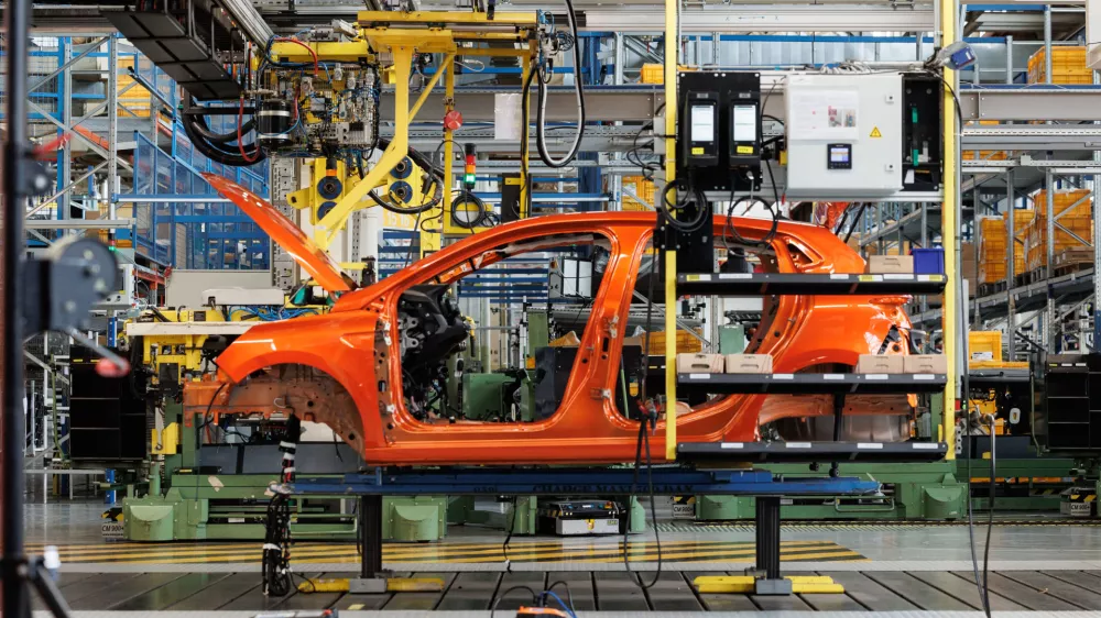 Novo mesto.Slavnostni podpis memoranduma o soglasju v Revozu Novo mesto.