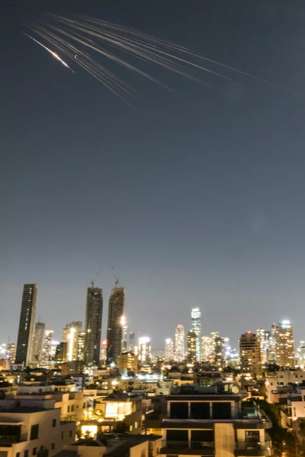 An Iranian missile with cluster munitions flies towards Israel, amid the U.S.-Israeli conflict with Iran, in central Israel, March 5, 2026. REUTERS/Dylan Martinez