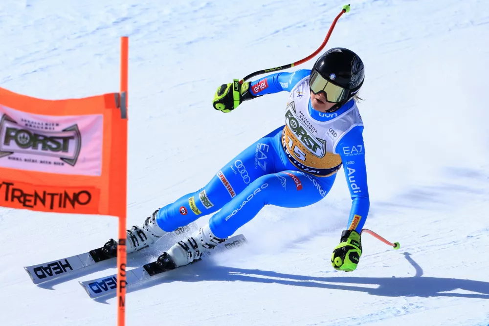 Italy's Laura Pirovano speeds down the course during an alpine ski, women's World Cup downhill, in Val di Fassa, Italy, Saturday, March 7, 2026. (AP Photo/Luciano Bisi)