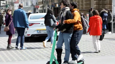 Krivi bodo predvsem starši: na moped ali e-skiro odslej šele s 15 leti – ali pa malo prej