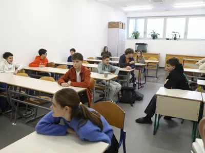 Namesto beležke kliki in tudi vrsta nev&scaron;ečnosti