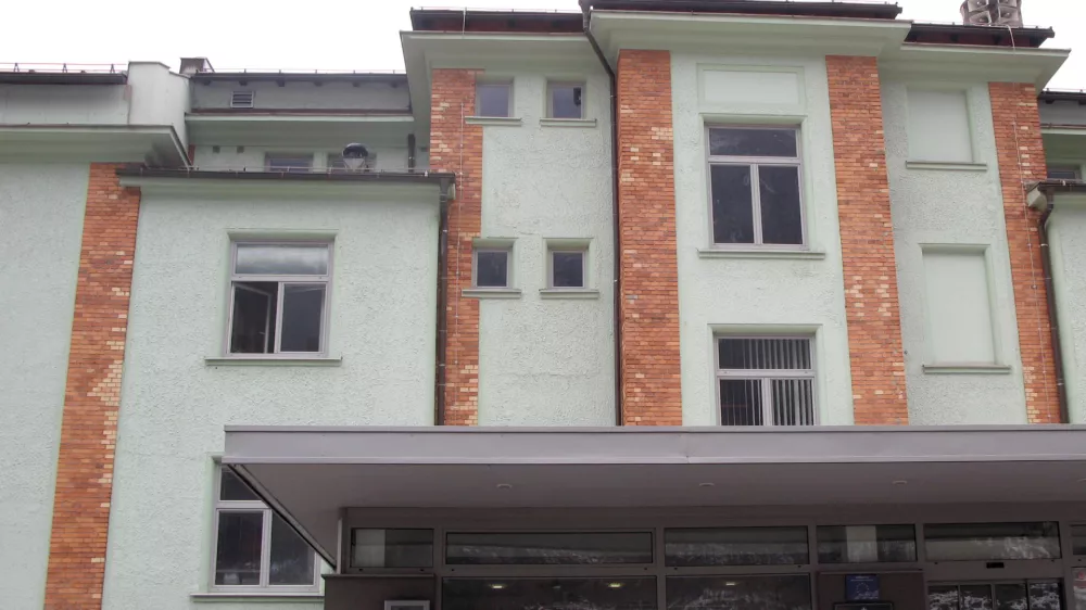 Komedija zme&scaron;njav: Ko župan toži občinski svet