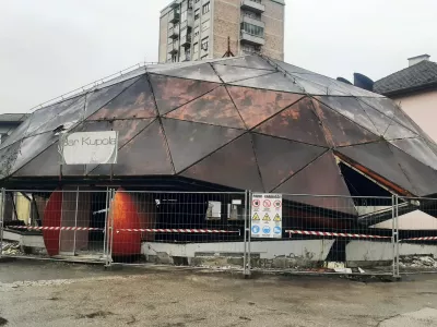 Po letih razkrajanja slovo od trboveljske Pomaranče