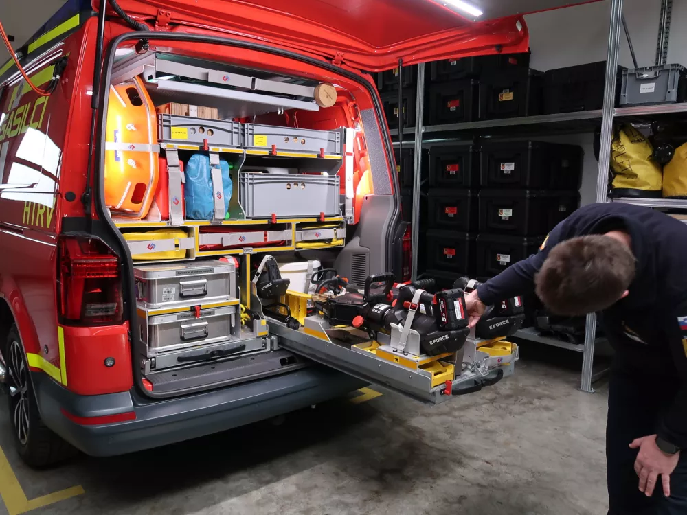 Javni zavod Zavod za gasilno in re&scaron;evalno službo Sežana, poklicna gasilska enota, Divača, Hrpelje-Kozina, Komen in Sežana, nočna imena, dnevna izmena / Foto: Nata&scaron;a Bucik Ozebek