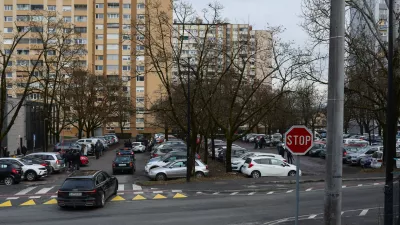 - Parkirišče na Bilećanski ulici.- 29.01.2026. - Terenski sestanek Župana MOL s prebivalci Štepanjskega naselja zaradi spremenjenega režima parkiranja v naselju.Štepanjsko naselje, parkiranje, pomanjkanje parkirišč.//FOTO: Bojan Velikonja