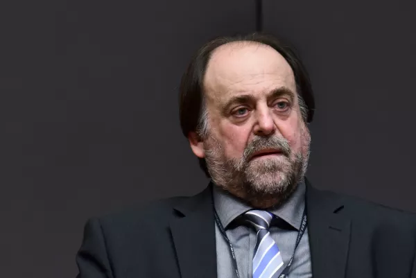 Ljubljana, drzavni zbor.Seja preiskovalne komisije DZ za preiskovanje sumov pranja denarja v NLB in Novi KBM.Zaslisanje nekdanjega direktorja Sove Andreja Rupnika.