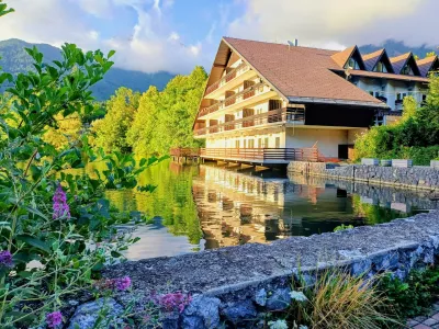 Hotel in grad naj bi tokrat res obnovili