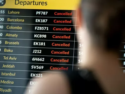 V letalskem prometu je nastal kaos. Slika prikazuje odpovedane lete ob začetku vojne v Iranu. / Foto: Profimedia