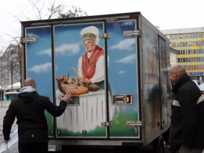 29.01.2021- Simolična fotografija-prevoz mesa, motiv narodne no&scaron;e, meso Slovenskega porekla, dostavaFoto: Tomaž Skale / Foto: Tomaž Skale