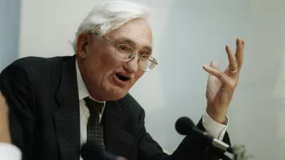 J&uuml;rgen Habermas pred tridesetimi leti v Berlinu. / Foto: Profimedia