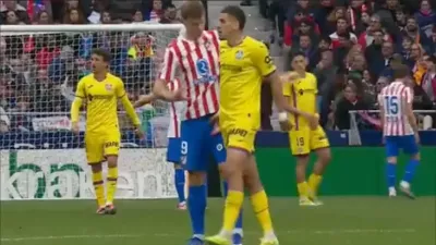 Ej, kje ima&scaron; roke? / Foto: Zajem Zaslona