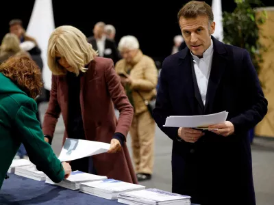 FILE PHOTO: French President Emmanuel Macron and his wife Brigitte Macron attend voting during the first round of France's municipal elections in Le Touquet-Paris-Plage, France, Sunday, March 15, 2026. Jean-Francois Badias/Pool via REUTERS   TPX IMAGES OF THE DAY/File Photo