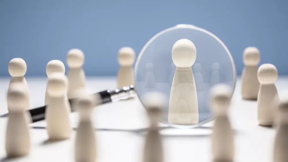 Evropa se sooča s krčenjem delovno aktivnega prebivalstva, strukturnimi vrzelmi v ve&scaron;činah in geopolitično nestabilnostjo. HR igra odločilno vlogo pri omogočanju prilagajanja.