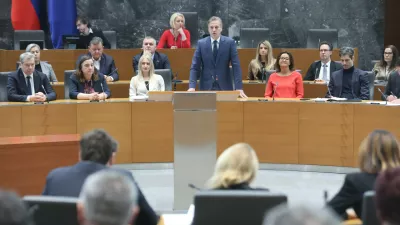 Državni zbor, DZ, poslanska vprašanja, 3. 2. 2026, Robert Golob. Foto: Jaka Gasar