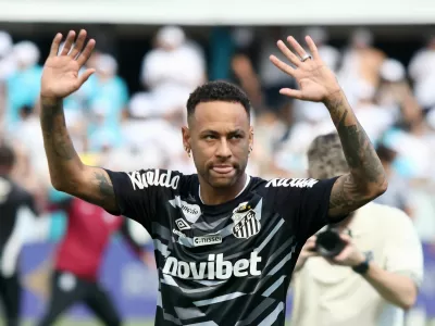 Soccer Football - Brasileiro Championship - Santos v Corinthians - Estadio Urbano Caldeira, Santos, Brazil - March 15, 2026 Santos' Neymar during the warm up before the match REUTERS/Thiago Bernardes