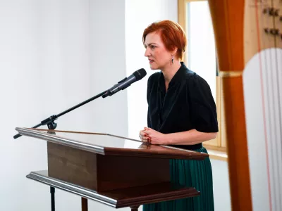 Koper, Luska kapitanija.Dogodek ob koncu gradbenih del na objektu Luske kapitanije, kjer bodo tudi prostori piranske obmocne enote zavoda za varstvo kulturne dediscine.Ministrica za kulturo Asta Vrecko.