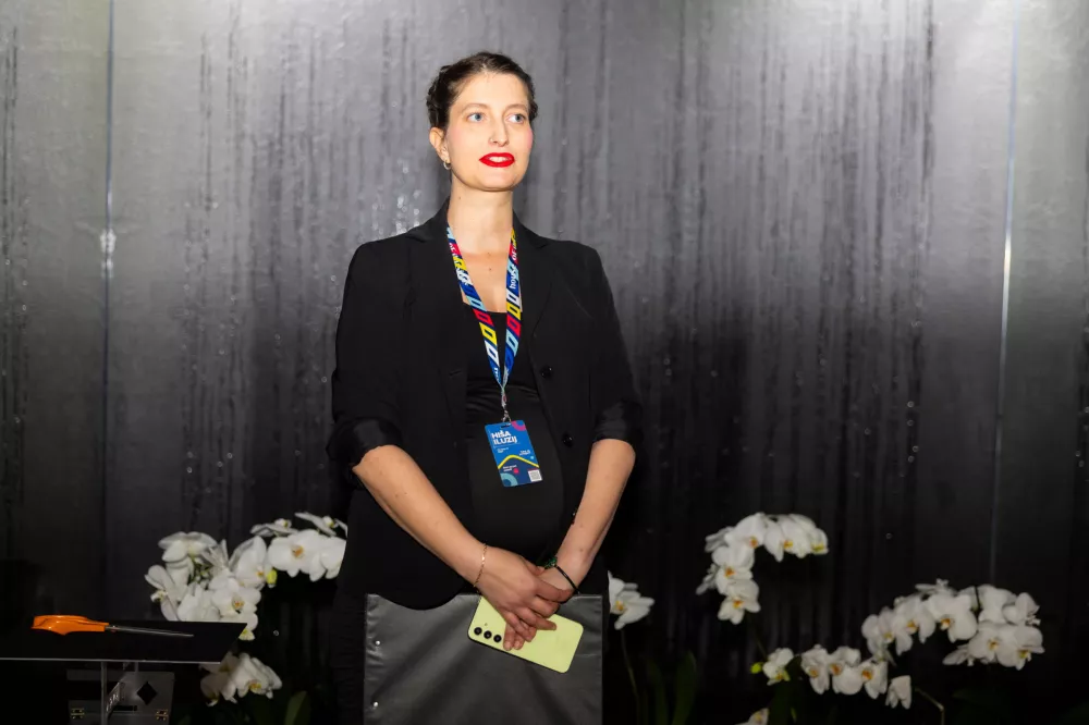 Tja&scaron;a Kreuzer, Hi&scaron;a Iluzij:Zelo so rodki ti eksponati, posebnost je pa to, da ni poseben samo zaradi vizualnega učinka. Izgleda namreč tako, kot da voda teče navzgor oziroma kot da voda stoji na mestu, da lebti. Obiskovalci pogosto obstanejo odprtih ust, kar je pravzaprav tudi na&scaron; cilj. Želimo, da ljudje iz muzeja odidejo navdu&scaron;eni, presenečeni in s pristnim 'wow' občutkom. / Foto: Mediaspeed