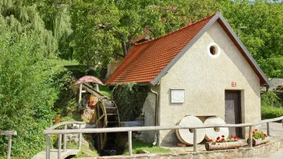 Mlin v Pi&scaron;ecah. F TZS