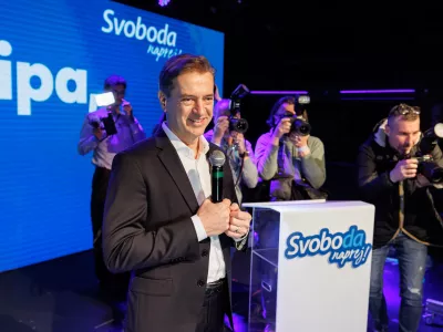 Ljubljana, Cvetlicarna.Volitve v drzavni zbor 2026.Stranka Gibanje Svoboda v pricakovanju rezultatov volitev v Cvetlicarni.Predsednik Gibanja Svoboda Robert Golob ob razglasitvi zmage na volitvah.