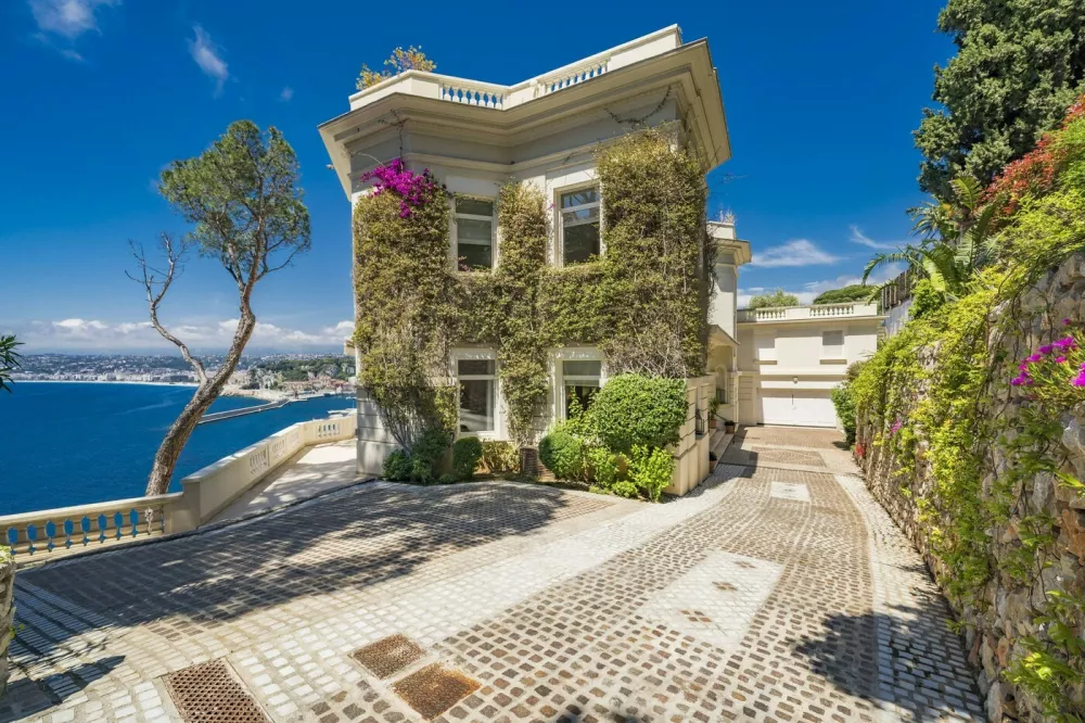 EXCLUSIVE: Story from Jam Press (Sean Connery Villa)Sean Connery's stunning French Riviera 'Bond villa' on market at Ł20mThe stunning former home of Sean Connery dubbed the 'Bond villa' has gone on the market in the French Riviera for just under Ł20 million (&euro;23.5m).Located on a stunning stretch of land in Nice with views of the Mediterranean Sea, the luxurious pad is fit for 007 &ndash; and was even used in several scenes of his Bond movie, 'Never Say Never Again'.The property is still referred to locally as "Sean's place" or the "Bond villa" five years on from the actor's death at age 90, reports&nbsp;Luxury Property News, with the actor also having homes in England, Spain and the Bahamas.Sitting on over one acre, the South of France home is located along a winding path at the edge of a cliff with views of the Promenade des Anglais and the Old Port.Behind an entrance gate providing privacy from overzealous fans and paparazzi, the stone mansion is styled in the classic French architecture of the 1920s and dressed in colourful wisteria vines, adding more romance to its already idyllic setting.Built on five levels with an elevator and rooftop terrace, it boasts five bedrooms and baths across the floors.The entrance opens into the grand hall with floor-to-ceiling windows capturing more views of the mountains and sea.Wrap-around and garden terraces invite lounging, and the home's period details, such as wide-planked parquet floors, run throughout the building.The main level also houses a family room and another room, and a kitchenette.The dining room and kitchen are located on the lower floor and open to a garden terrace.Meanwhile the upper-level master suite has his-and-her baths, a dressing room and a private balcony.Heading downstairs, the bottom level has a fitness complex with a gym and an indoor swimming pool that opens to the gardens, shower and dressing areas.The home, which features on&nbsp;Top Ten Real.13 May 2025Pictured: Story from Jam Press (Sean Connery Villa)Sean Connery's stunning French Riviera 'Bond villa' on market at Ł20mThe stunning former home of Sean Connery dubbed the 'Bond villa' has gone on the market in the French Riviera for just under Ł20 million (&euro;23.5m).Located on a stunning stretch of land in Nice with views of the Mediterranean Sea, the luxurious pad is fit for 007 &ndash; and was even used in several scenes of his Bond movie, 'Never Say Never Again'.The property is still referred to locally as "Sean's place" or the "Bond villa" five years on from the actor's death at age 90, reports&nbsp;Luxury Property News, with the actor also having homes in England, Spain and the Bahamas.Sitting on over one acre, the South of France home is located along a winding path at the edge of a cliff with views of the Promenade des Anglais and the Old Port.Behind an entrance gate providing privacy from overzealous fans and paparazzi, the stone man.,Image: 998470234, License: Rights-managed, Restrictions: NO Australia, Germany, Norway, South Korea, Sweden, United Kingdom, United States, Unknown Country, Model Release: no, Pictured: Sean Connery's villa in the French Riviera