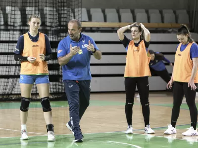 Selektor slovenske ženske rokometne reprezentance Dragan Adžić19.11.2024 - rokomet - trening ženske rokometne reprezentance Slovenije FOTO: LUKA CJUHA