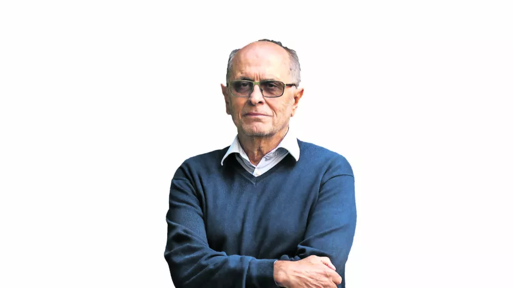 - 30.09.2021 - Ivan Loren&egrave;i&egrave;, nekdanji ravnatelj II. Gimnazije v Mariboru &ndash; novi kolumnist Dnevnik //FOTO: Luka Cjuha.------PSA !!ColorZA KOLUMNE MNENJAV MAPO PERMANENT !!!