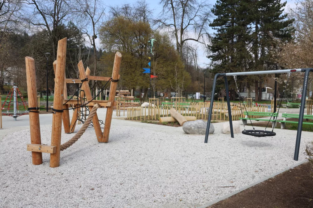 1,8 milijona evrov za počasno obnovo parka