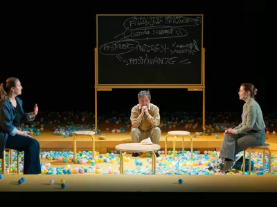 Igra o razmerju med utopijo in realnostjo