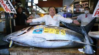 Kijo&scaron;i Kimura ob rekordnem tunu. / Foto: Getty Images
