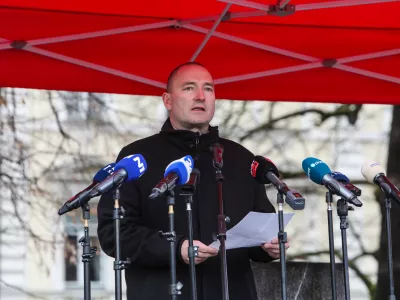 - Dr. Jože Podgor&scaron;ek, Predsednik Kmetijske zbornice,- 06.02.2026. - Protest kmetov pred parlamentom v organizaciji Združenja slovenske kmečke iniciative.- Slovenska kmečka iniciativa, kmetje, kmet,//FOTO: Bojan Velikonja