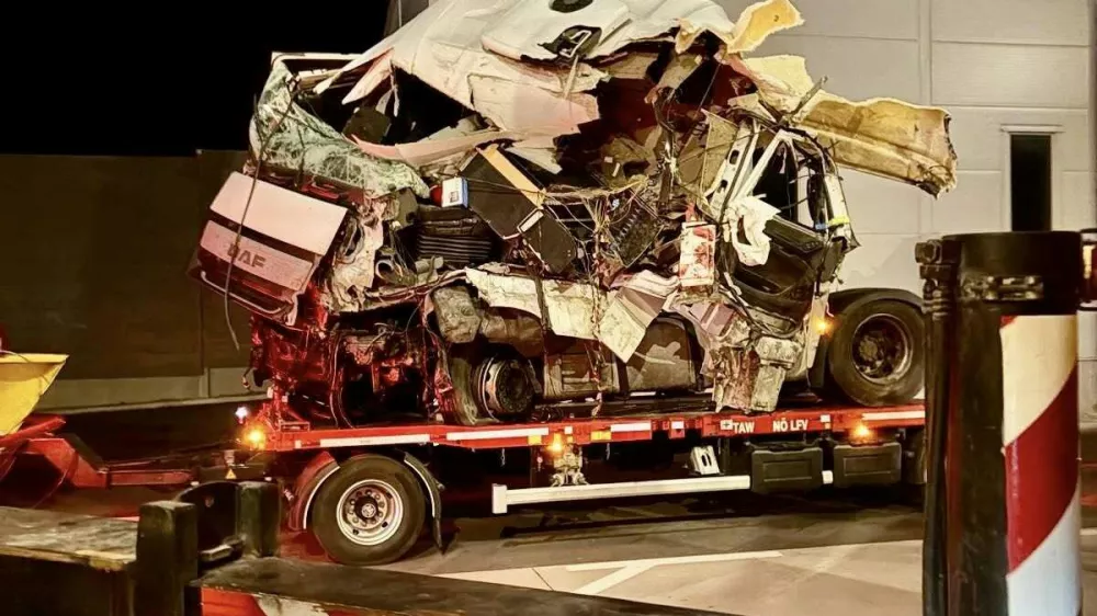 nesreča tovornjak avstrija