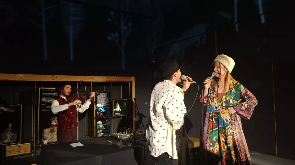 Otvoritveni večer Kavč festivala. Foto: Mirha Demić