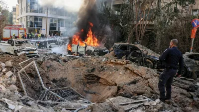 FILE PHOTO: Emergency personnel respond at a site following Iranian missile barrages in central Israel, amid the U.S.-Israel conflict with Iran, in Tel Aviv, Israel, March 24, 2026. REUTERS/Tomer Appelbaum ISRAEL OUT. NO COMMERCIAL OR EDITORIAL SALES IN ISRAEL/File Photo