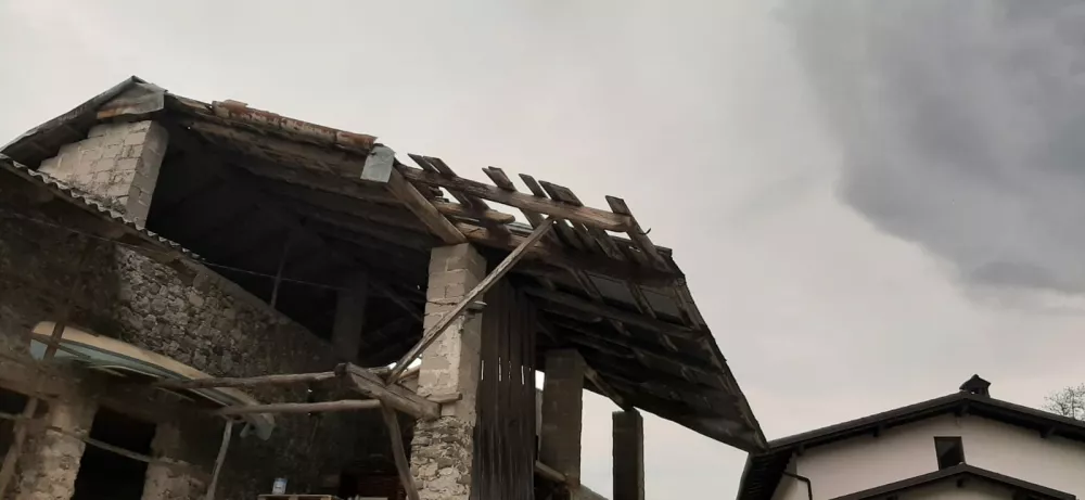 Obcina Kobarid.Posledice mocnega vetra v obcini Kobarid.Foto: Arhiv CZ Kobarid