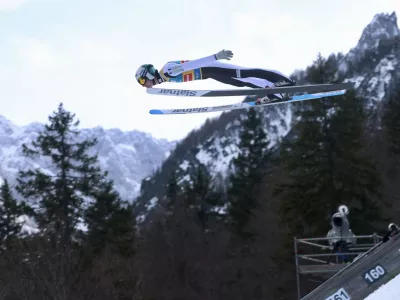 Domen Prevc zmagovalec prve posamične tekme v Planici