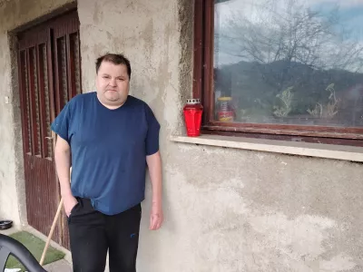 Pred leti že zažgal hlev, tokrat s sekiro umoril mamo