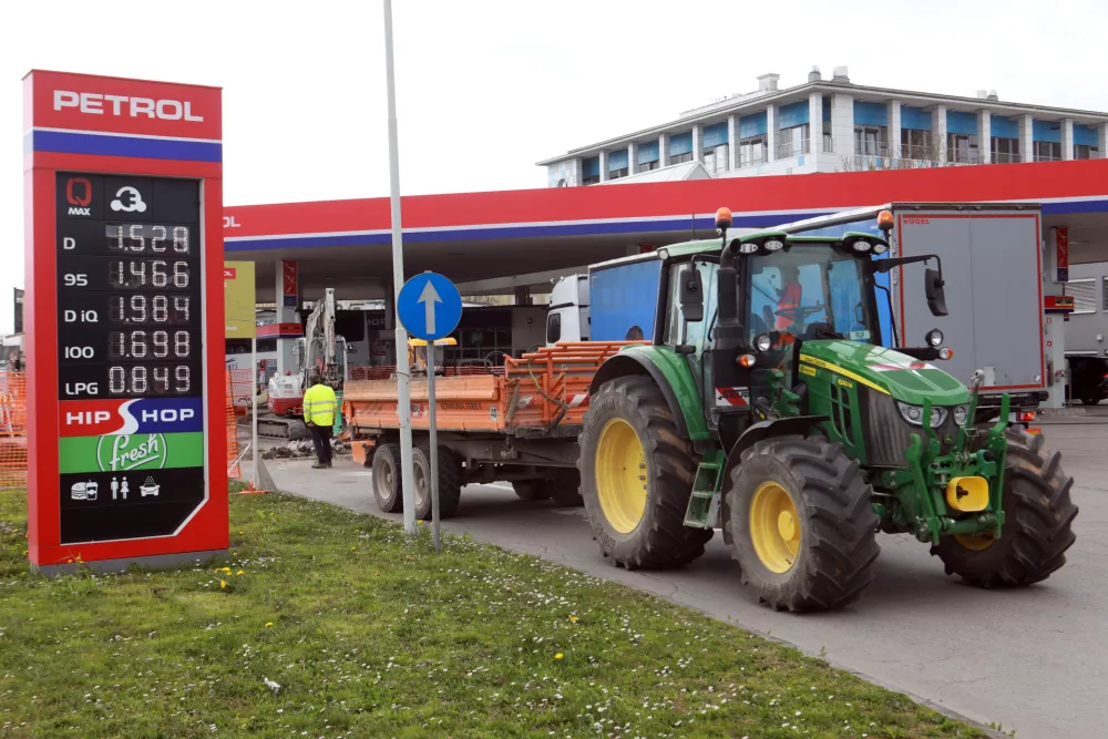 Cene naftnih derivatov zunaj avtocest močno navzgor