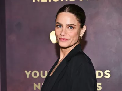 Amanda Peet pravi, da staranje v industriji, obsedeni z mladostjo, ni lahko. F AP