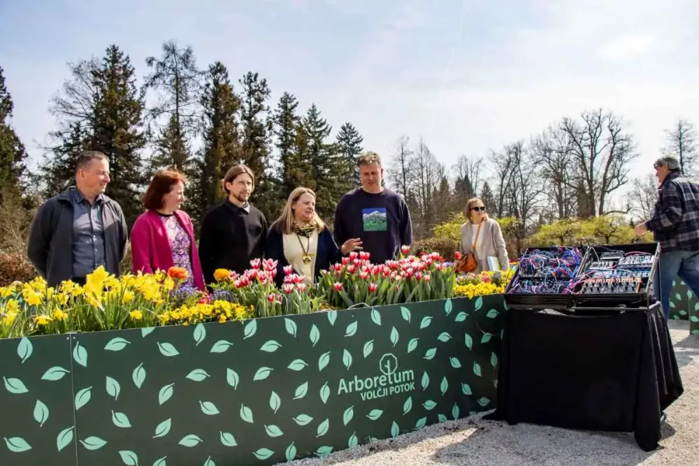 Prvič smo lahko sli&scaron;ali, kako "pojejo" tulipani, obiskovalci pa bodo lahko cvetličnemu orkestru prisluhnili 23. maja. / Foto: Arboretum