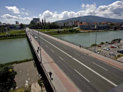 - Maribor 2013 - Titov most prek Drave - Titova cesta - Drava//FOTO: Tomaž Skale