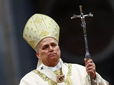Pope Leo XIV leads the Chrism Mass in St. Peter's Basilica at the Vatican, April 2, 2026. REUTERS/Guglielmo Mangiapane   TPX IMAGES OF THE DAY