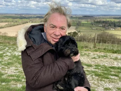 Andrew Lloyd Webber se je zna&scaron;el pod plazom kritik. F youtube