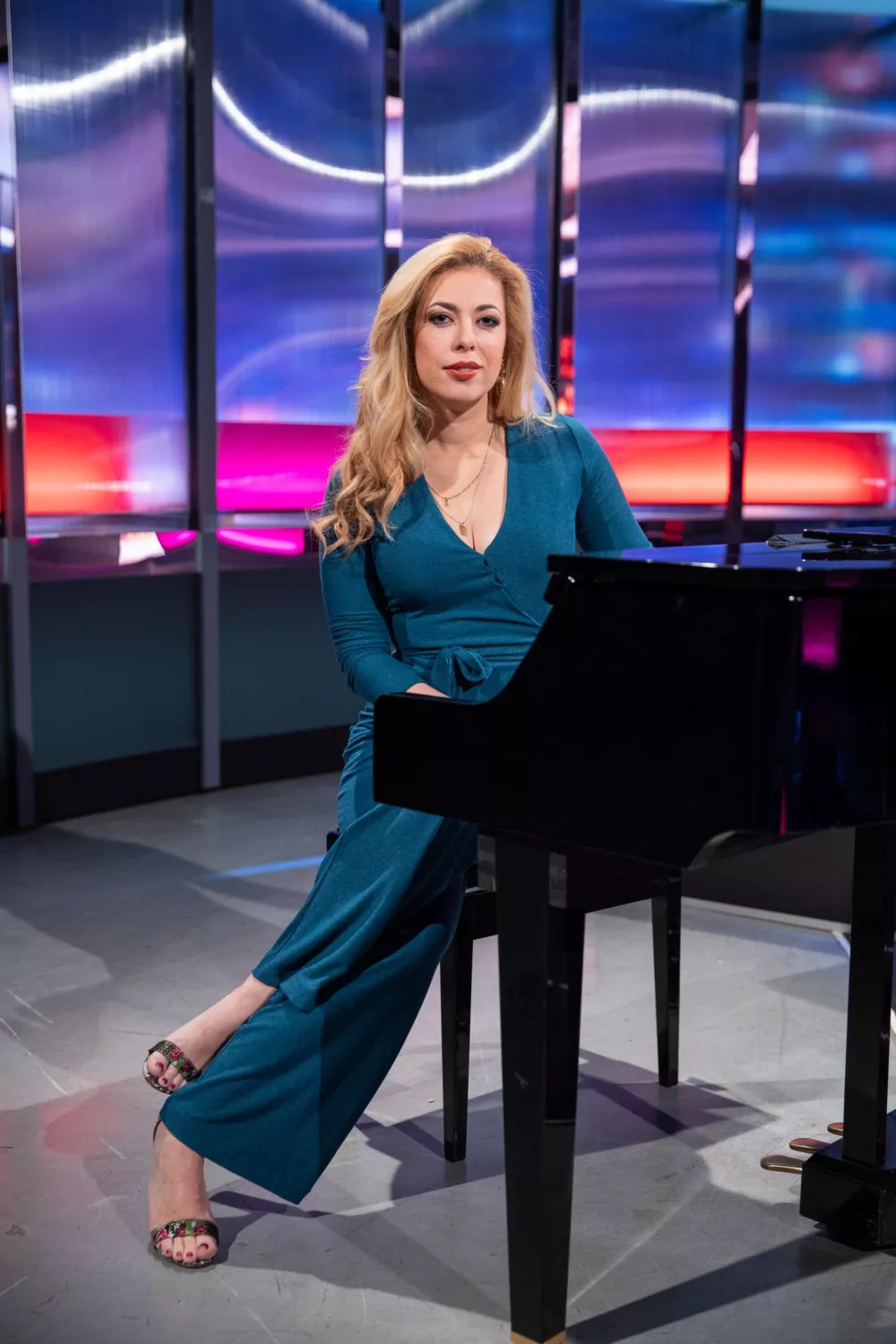 Televizijski klub, TV klub, Ana Tavčar