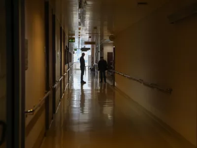 156 dni do &ldquo;zelo hitrega&rdquo; pregleda: kaj je &scaron;lo narobe?