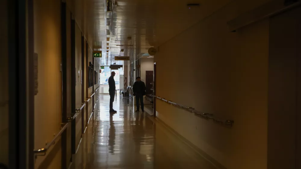 156 dni do &ldquo;zelo hitrega&rdquo; pregleda: kaj je &scaron;lo narobe?