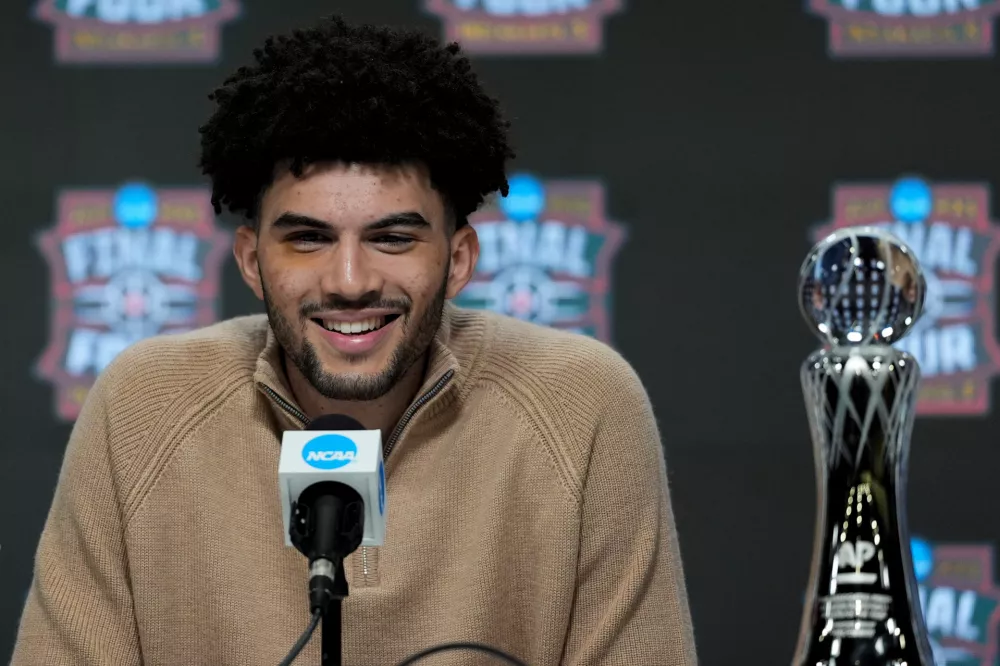 Duke forward Cameron Boozer speaks after winning the Oscar Robertson Player of the Year awarded by the Associated Press and the U.S. Basketball Writers Association during a news conference at the Final Four NCAA basketball tournament, Sunday, April 5, 2026, in Indianapolis. (AP Photo/Jeff Roberson)