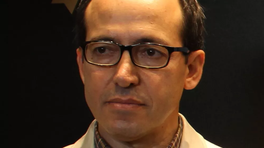 Burhan S&ouml;nmez, kurdski pisatelj, predsednik mednarodnega PEN