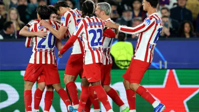 Soccer Football - UEFA Champions League - Quarter Final - First Leg - FC Barcelona v Atletico Madrid - Spotify Camp Nou, Barcelona, Spain - April 8, 2026 Atletico Madrid's Julian Alvarez celebrates scoring their first goal with teammates REUTERS/Nacho Doce